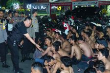 44 Pesilat Diamankan Polisi di Perbatasan Surabaya - JPNN.com Jatim