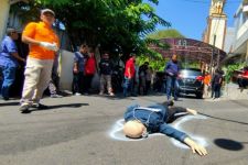 Prarekonstruksi Pembunuhan Sopir Taksi Online di Semarang, Pelaku Jalani 25 Adegan - JPNN.com Jateng