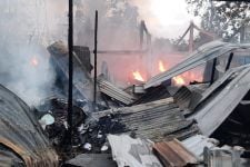 Gudang Rongsok di Bantul Terbakar, Korban Merugi Rp 300 Juta - JPNN.com Jogja