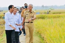 Pengamat Sebut Merapatnya Golkar & PAN ke Prabowo Bisa Merugikan Partai - JPNN.com Jatim