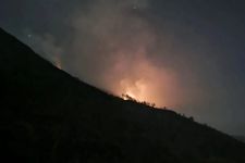 Polisi Buru Pemburu Liar Pemicu Kabakaran Gunung Arjuno, Siap-Siap Saja - JPNN.com Jatim