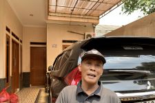 Seusai Membunuh Ibunya, Rifki Aziz Ramadhan Cium Kaki Sang Ayah Sebagai Permohonan Maaf - JPNN.com Jabar