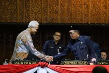 10 Tahun Didukung Legislator Jateng, Ganjar Ucapkan Terima Kasih - JPNN.com Jateng