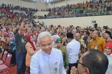 Hari Terakhir Jabat Gubernur Jateng, Ganjar Pamitan kepada ASN, Camat & Guru - JPNN.com Jateng