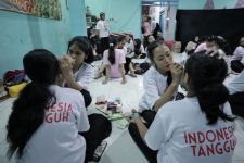 Srikandi Ganjar Latih Milenial di Kediri dengan Rias Penari Tradisonal - JPNN.com Jatim