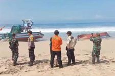 Dua Kapal Nelayan Kecelakaan di Trenggalek, 8 ABK Dilaporkan Hilang - JPNN.com Jatim