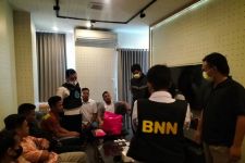 Hotel di Kapasari Surabaya Jadi Lokasi Pesta Narkoba, 10 Orang Digerebek BNN - JPNN.com Jatim