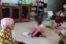 Siswi SD Dicolok Hingga Buta Alami Trauma, Enggan Bersekolah - JPNN.com Jatim