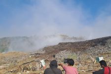 Update Kebakaran TPA Jatibarang Semarang, Titik-titik Api Belum Padam - JPNN.com Jateng