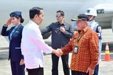 Tiba di Samarinda, Jokowi Kunjungi Pasar Merdeka, lalu Terbang Menuju IKN Nusantara - JPNN.com Kaltim