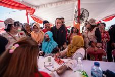 Hari Ke-2 Baksos RS Apung PDIP di Surabaya Diserbu Ribuan Warga Pesisir - JPNN.com Jatim