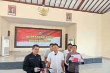 Murid yang Bacok Guru MA Demak Diringkus Polisi di Rumah Kosong Grobogan - JPNN.com Jateng