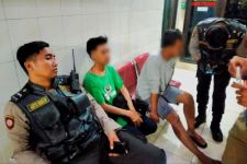 2 Remaja di Surabaya Terjaring Razia Polisi, Bawa Puluhan Butir Pil Koplo - JPNN.com Jatim