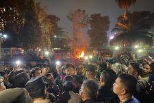 Gagal Temui Pj Gubernur Jawa Barat di Gedung Sate, Massa Mahasiswa Membubarkan Diri  - JPNN.com Jabar