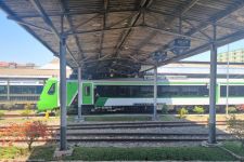 Kereta Feeder Siap Angkut Penumpang Kereta Cepat dari Stasiun Padalarang ke Kota Bandung - JPNN.com Jabar