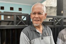 Seorang Anak di Depok Tega Menusuk Ayahnya Sendiri Hingga Tergeletak Tak Sadarkan Diri - JPNN.com Jabar