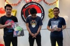 Polrestabes Surabaya Gerebek Rumah Pengedar Narkoba di Gayung Kebonsari - JPNN.com Jatim