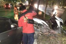 Kecelakaan Beruntun di Ahmad Yani, Mobil Tabrak Kendaraan Kehabisan Bensin - JPNN.com Jatim