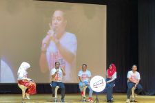 Jelang Pemilu 2024, Wali Kota Eri Ajak Anak Muda Tak Antipolitik - JPNN.com Jatim