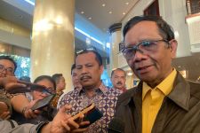 Putusan MK Soal Batas Usia Capres-Cawapres Final, Mahfud MD : Bukan Alasan Tunda Pemilu - JPNN.com Jatim