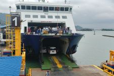 ASDP: 20 Feri Berlayar Menuju Lampung, Pemberangkatan dari Merak - JPNN.com Banten