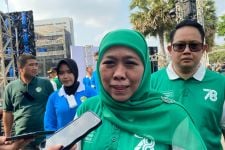 Terbang ke Jakarta, Khofifah Jadi Gabung TKN Prabowo-Gibran? - JPNN.com Jatim
