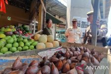 Demi Suksesi Pembangunan Jembatan Layang Bojonggede, Puluhan PKL Harus Angkat Kaki - JPNN.com Jabar