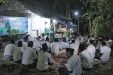 Sukarelawan dan Kiai Kampung Rapatkan Barisan Menangkan Ganjar-Mahfud - JPNN.com Jatim
