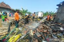 Jumat Pagi, Kebakaran di Kudus Menghanguskan Dua Rumah - JPNN.com Jateng
