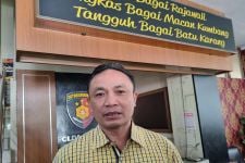 Polda Jabar Ungkap Adanya Siswa Fiktif di Yayasan Milik Yosep Hidayah - JPNN.com Jabar