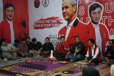 Kader Muda Banteng Gencar Sosialisasikan Ganjar-Mahfud ke Milenial dan Gen Z - JPNN.com Jatim