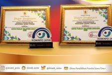 Komitmen Tingkatkan Komunikasi Informatif, Dindik Jatim Raih 2 Penghargaan JPRA 2023 - JPNN.com Jatim