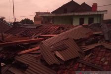 BPBD Sukabumi: Puluhan Rumah di Dua Kampung Rusak Akibat Diterjang Angin Puting Beliung - JPNN.com Jabar