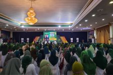 Ratusan Perempuan Nahdiyin di Jatim Siap Menangkan AMIN di Akar Rumput - JPNN.com Jatim