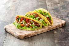 Teruntuk Pecinta Kuliner Bandung Wajib Coba Taco Pempek Keju Disini - JPNN.com Jabar