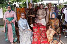 Cara Unik Forkopimda Kota Bogor Rayakan Hari Batik Nasional - JPNN.com Jabar