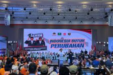 Dampingi Anies di Bandung, Muhammad Farhan: Capres Pembawa Gagasan Perubahan - JPNN.com Jabar