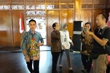 Gibran Bakal Libatkan Sejumlah Tokoh dalam Persiapan Menuju Debat Pertama - JPNN.com Jateng