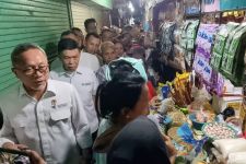 Sidak Pasar Ganteng, Zulhas Sebut Harga Bapok Stabil, Pedagang Bilang Naik  - JPNN.com Jatim