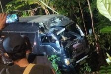 Polisi Ungkap Penyebab Kecelakaan Minibus di Jalur Cinomati - JPNN.com Jogja