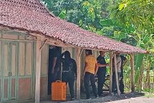 Densus 88 Tangkap Terduga Teroris di Ngawi, Istri Pelaku Tidak Tahu - JPNN.com Jatim