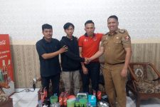 Ricuh, Demo di DPRD Lampung Utara Berkahir Damai  - JPNN.com Lampung