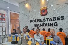 Polrestabes Bandung Gagalkan Peredaran 7 Kg Sabu-sabu Siap Edar untuk Pesta Tahun Baru - JPNN.com Jabar