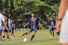 Widodo Ingatkan Pemain Deltras FC Jaga Kondisi Saat Libur Jelang 12 Besar - JPNN.com Jatim