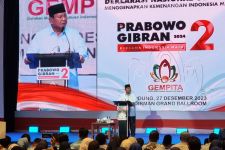 Prabowo Subianto Bela Gibran Rakabuming Di Hadapan Pendukungnya - JPNN.com Jabar