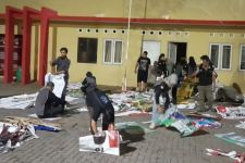 Bawaslu Semarang Tertibkan Alat Peraga Kampanye, Partai Ini Paling Banyak Melanggar Aturan - JPNN.com Jateng