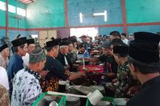 Warga Demak Dijamu Seribuan Ndas Manyung, Bolone Mase: Angkat Potensi Daerah - JPNN.com Jateng