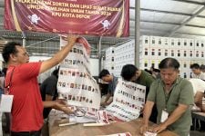 300 Petugas Dikerahkan KPU Kota Depok Untuk Melipat Surat Suara Pemilu 2024 - JPNN.com Jabar
