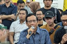 Soal Usul Pemakzulan Jokowi, Mahfud MD Sebut Tidak Mungkin Terealisasi - JPNN.com Jatim