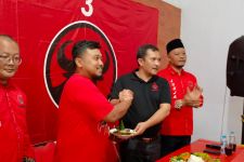 Kader DPC PDIP Jogja Potong Tumpeng, Mendengarkan Pesan Megawati - JPNN.com Jogja